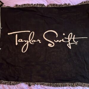 Taylor Swift Black Woven Blanket
